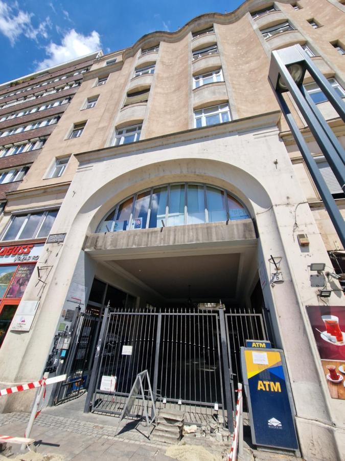 Central Point 부다페스트 외부 사진
